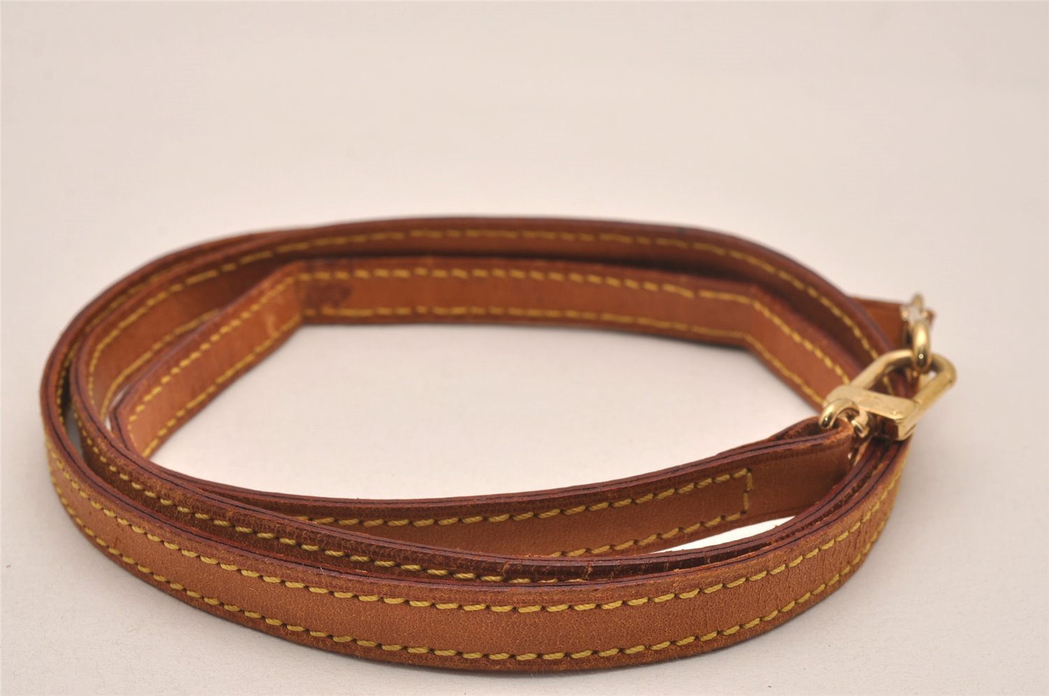 Authentic Louis Vuitton Leather Shoulder Strap Beige 46.1