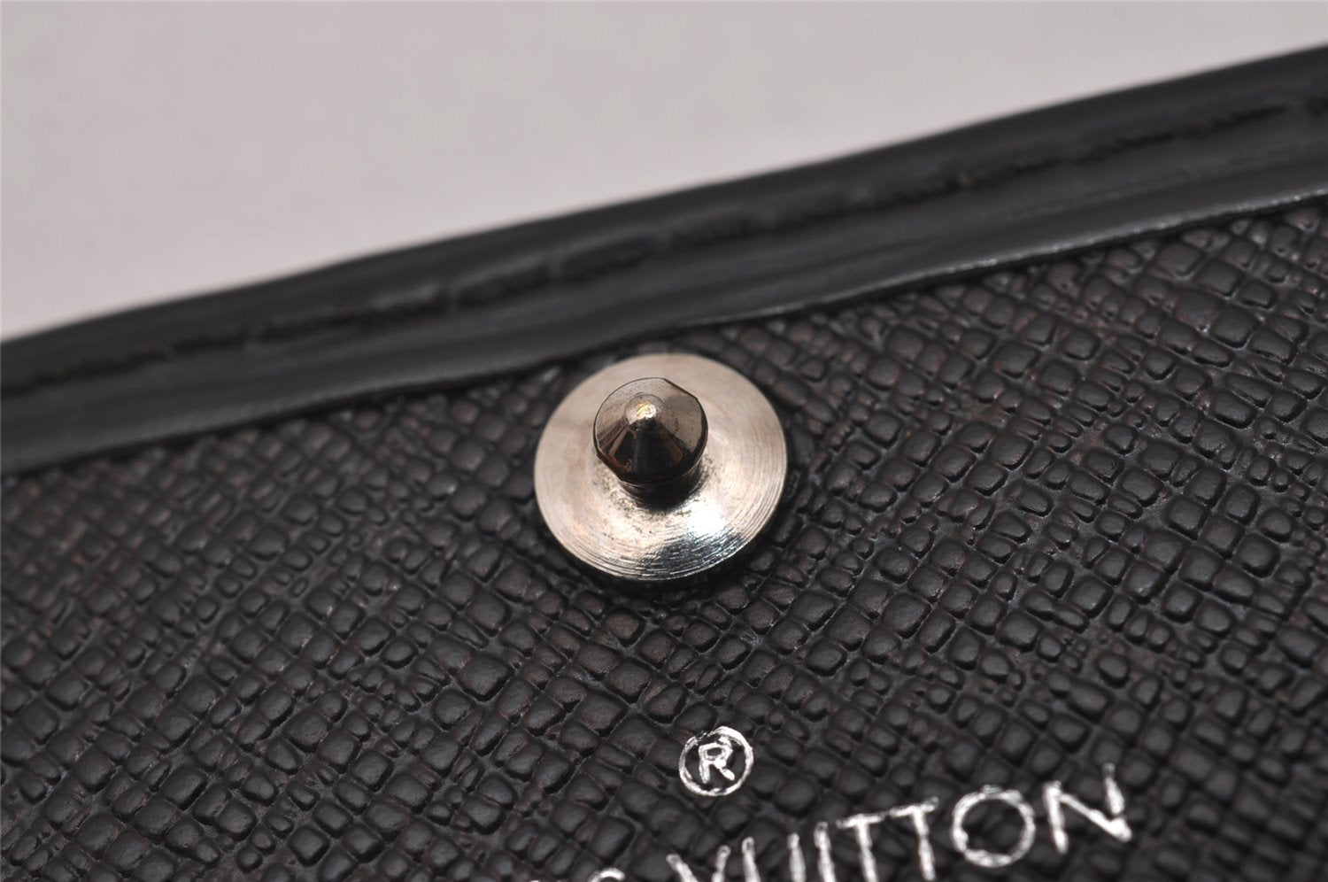 Authentic Louis Vuitton Epi Multicles 4 Key Case Black M63822 LV 5603I