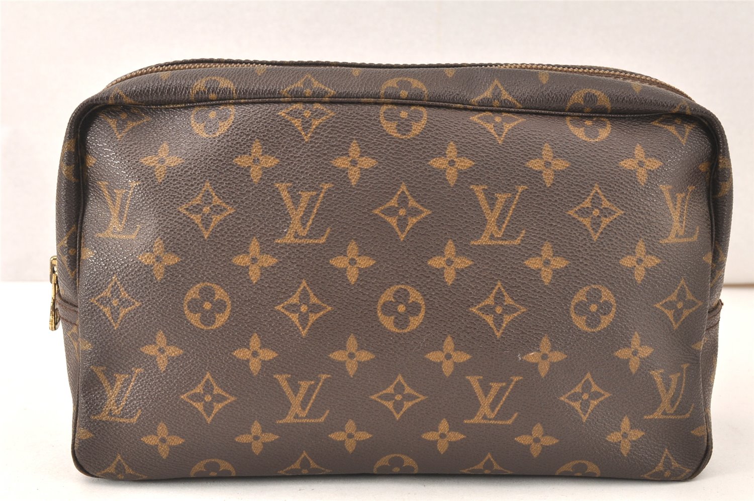 Auth Louis Vuitton Monogram Trousse Toilette 28 Clutch Hand Bag M47522 LV 5603K