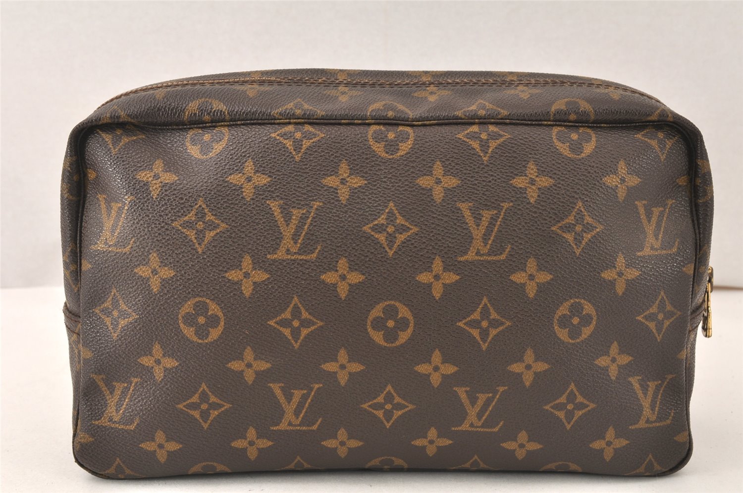 Auth Louis Vuitton Monogram Trousse Toilette 28 Clutch Hand Bag M47522 LV 5603K