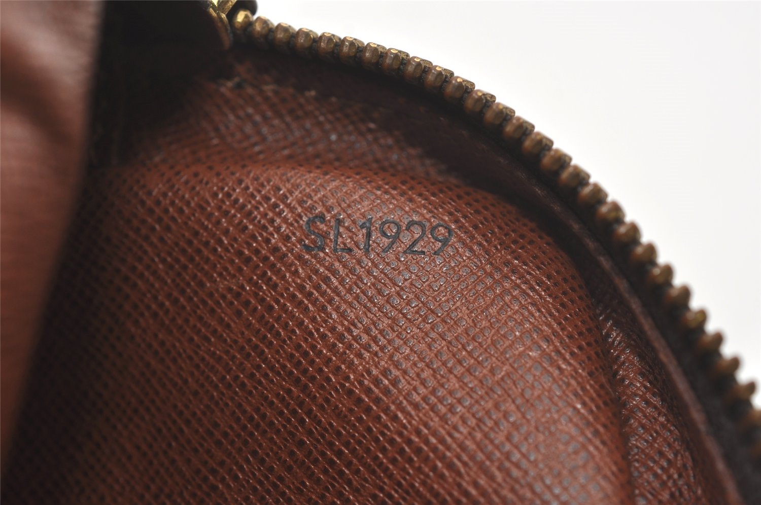 Authentic Louis Vuitton Monogram Danube Shoulder Cross Bag M45266 Junk 5611I