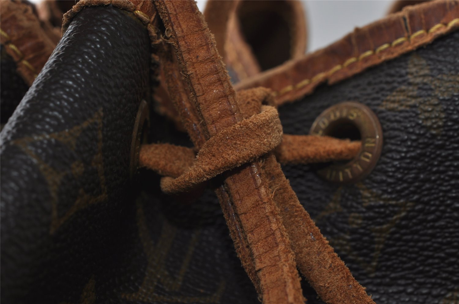 Authentic Louis Vuitton Monogram Petit Noe M42226 Shoulder Drawstring Bag 5615I