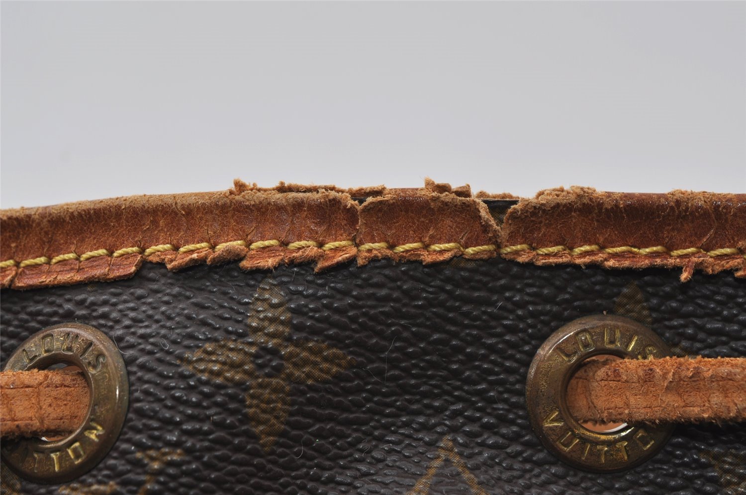 Authentic Louis Vuitton Monogram Petit Noe M42226 Shoulder Drawstring Bag 5615I