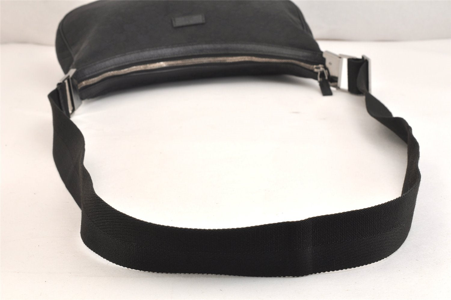 Authentic GUCCI Shoulder Cross Body Bag GG Canvas Leather 122790 Black 5624K