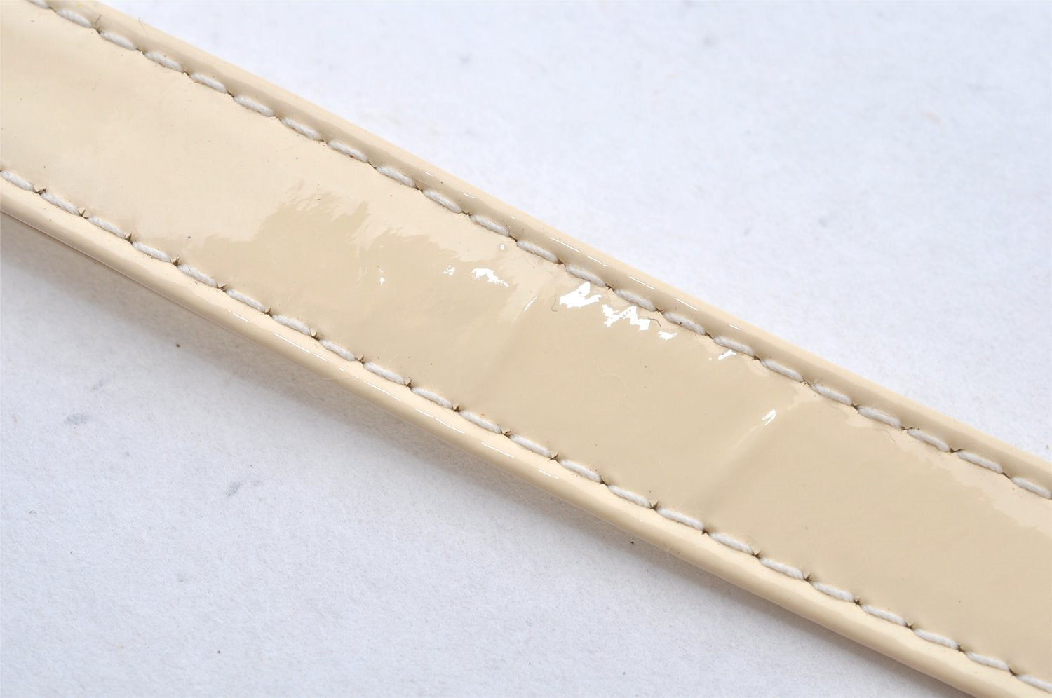 Authentic Christian Dior Enamel Shoulder Strap White 35.6