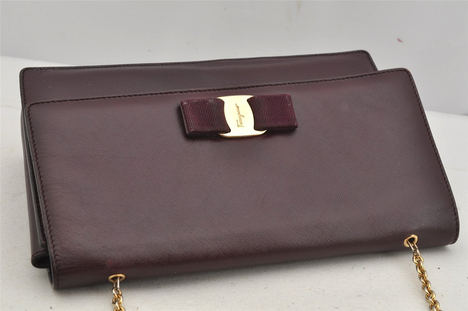 Authentic Salvatore Ferragamo Vara Ribbon Shoulder Bag Leather Purple SF 5629J