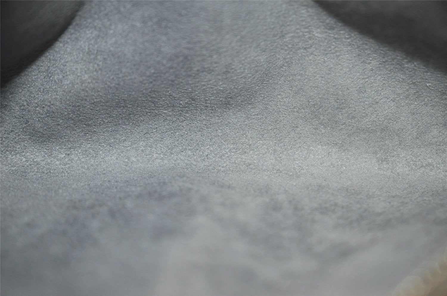 Authentic Louis Vuitton Epi Pochette Accessoires Pouch Black M52942 LV 5633I