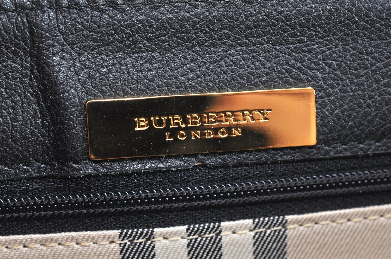 Authentic BURBERRY Vintage Leather Shoulder Hand Bag Purse Black 5634K