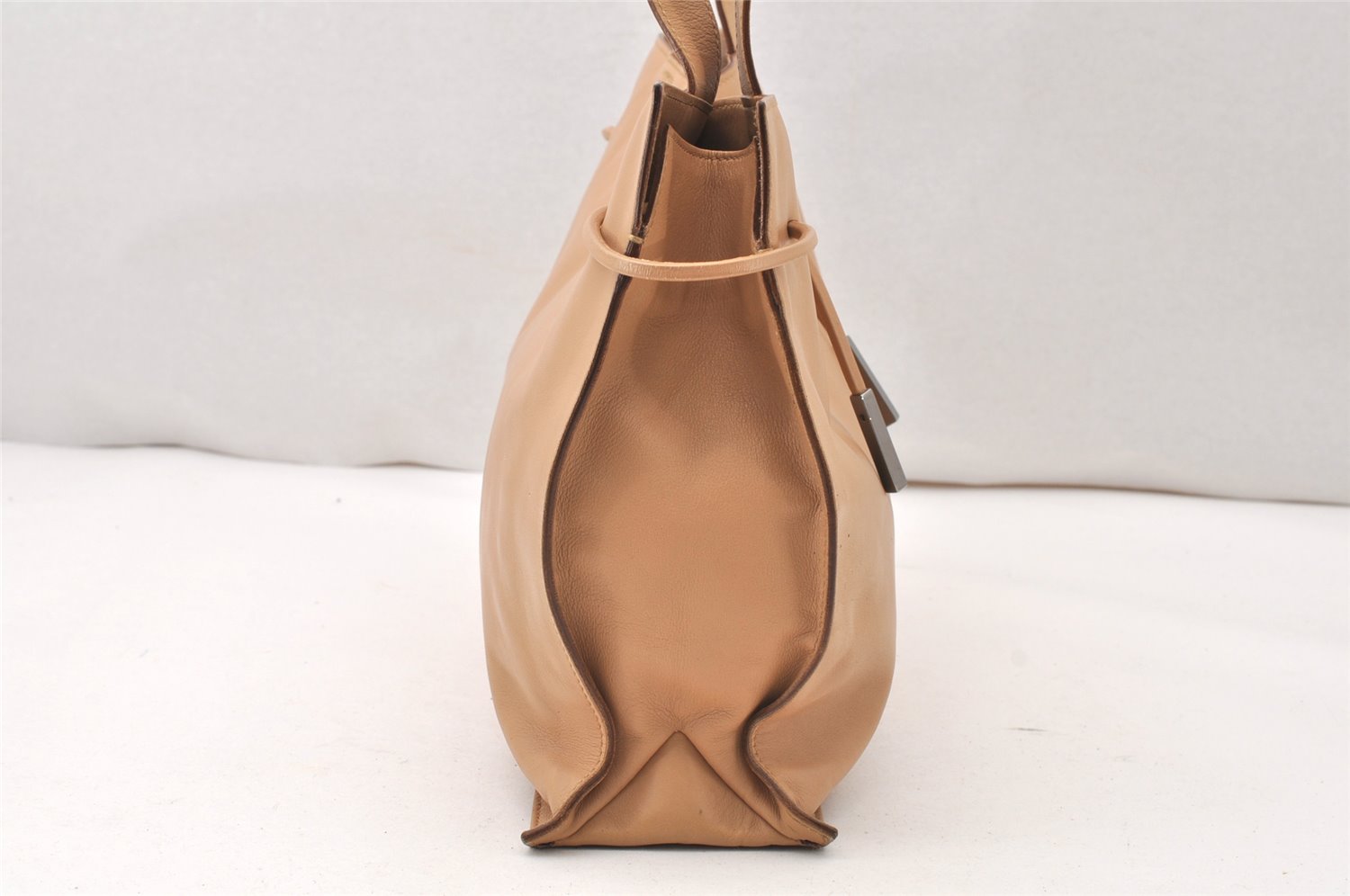Authentic GUCCI Vintage Shoulder Tote Drawstring Bag Leather 01702 Beige 5649K