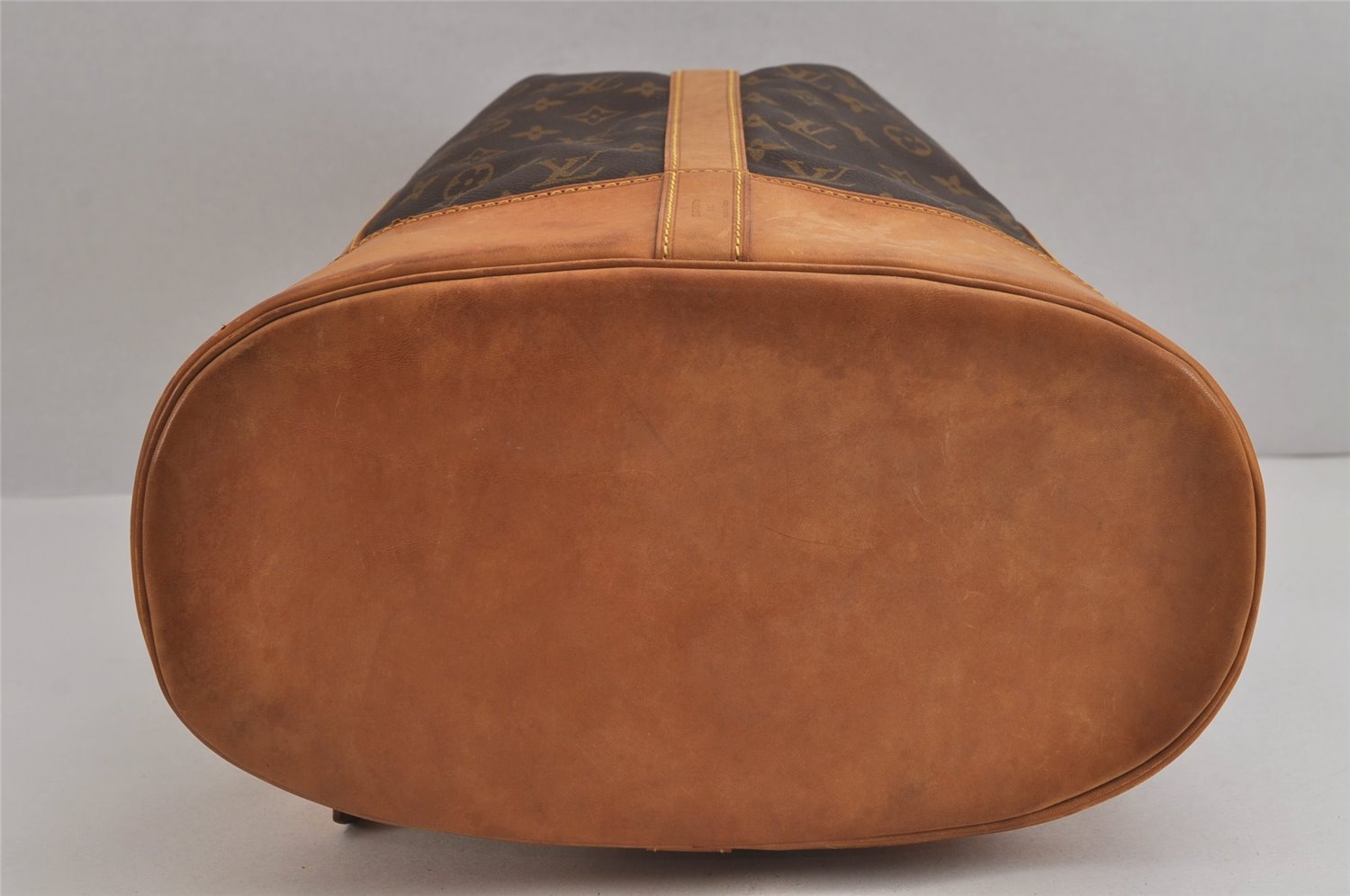 Authentic Louis Vuitton Monogram Randonnee GM Shoulder Bag M42244 LV 5652J