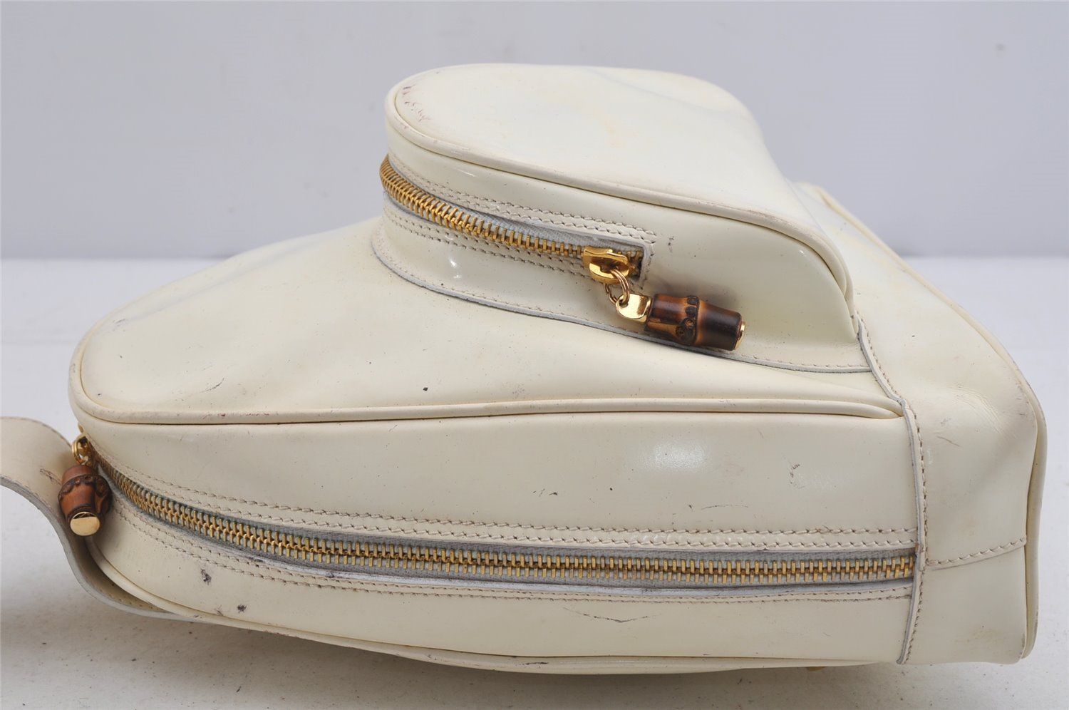Authentic GUCCI Bamboo Shoulder Cross Body Bag Purse Enamel White Junk 5654J