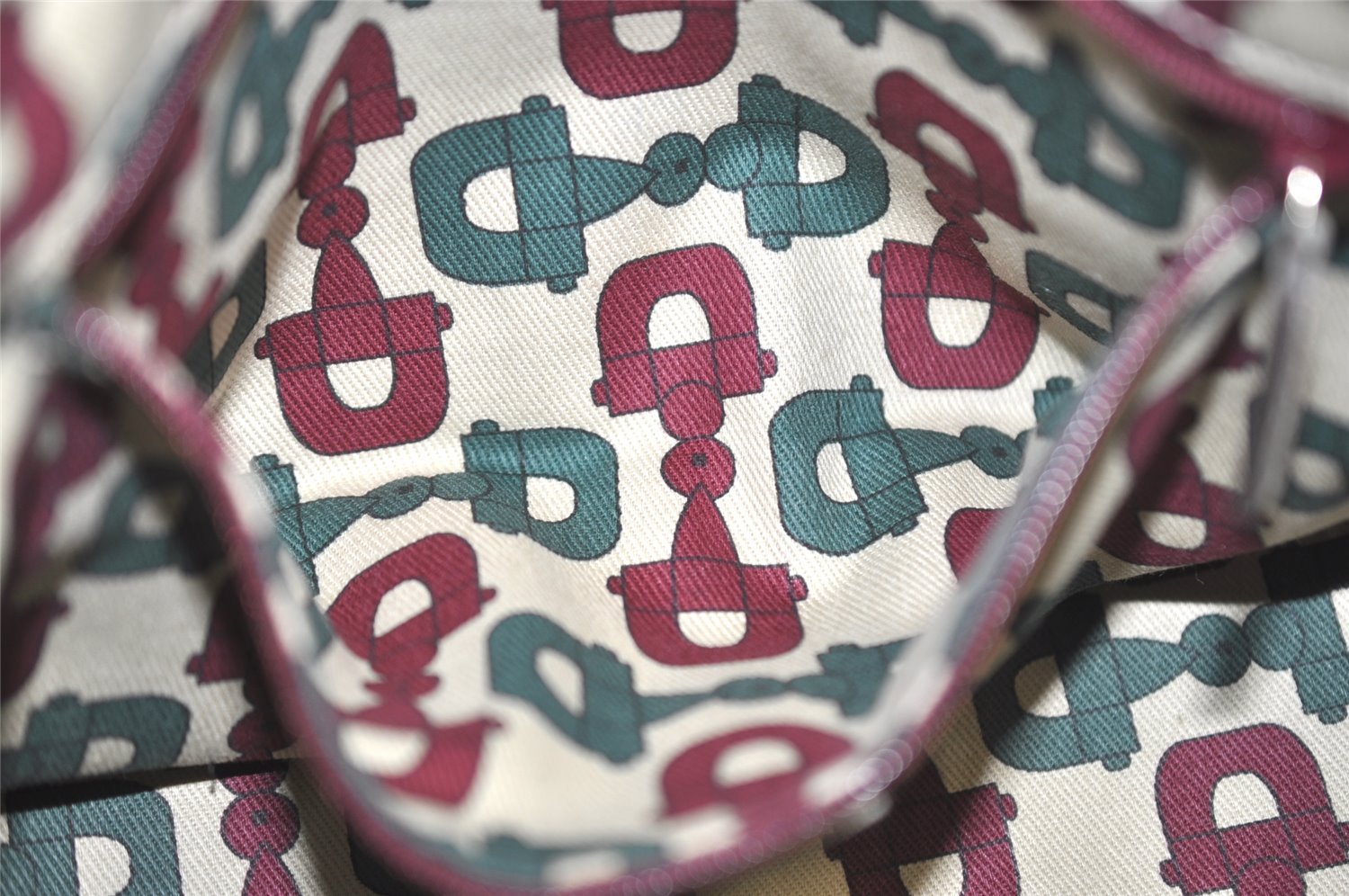 Authentic GUCCI Guccissima Princy GG Leather Shoulder Bag 161720 White 5655I