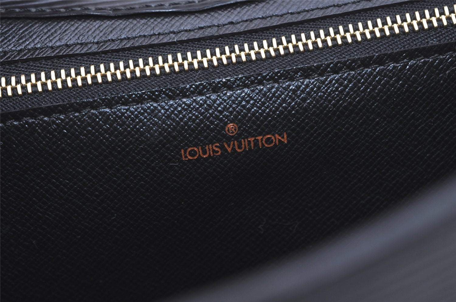 Authentic Louis Vuitton Epi Montaigne 27 Clutch Hand Bag Black M52652 LV 5656I