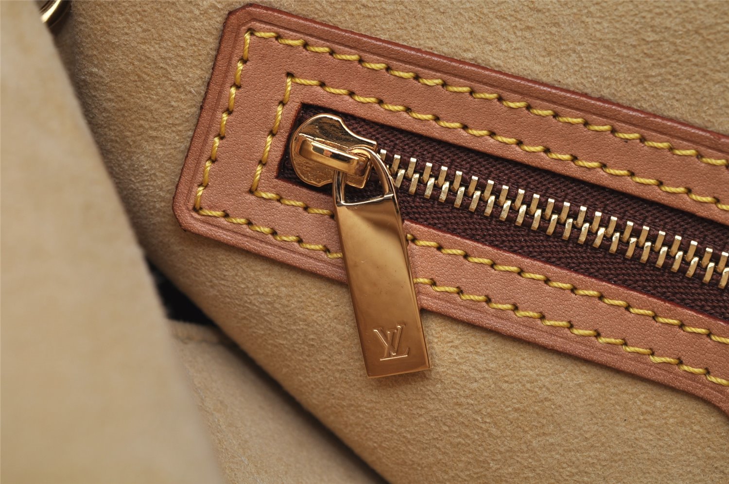 Authentic Louis Vuitton Monogram Looping GM Shoulder Bag M51145 LV 5657I