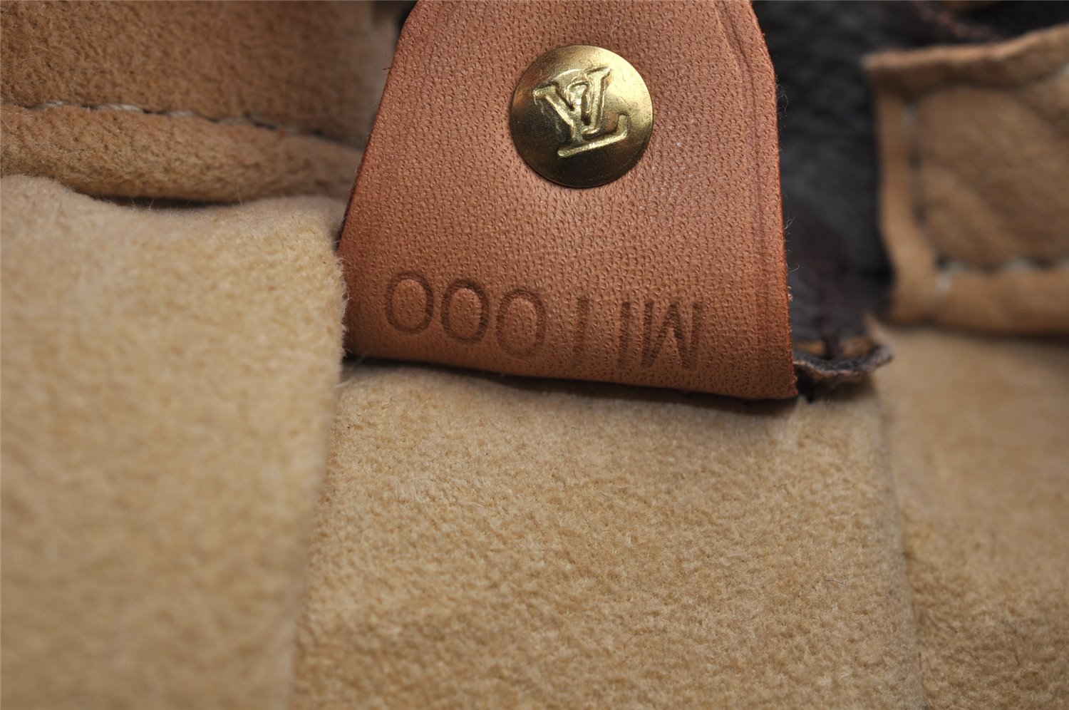 Authentic Louis Vuitton Monogram Looping GM Shoulder Bag M51145 LV 5657I