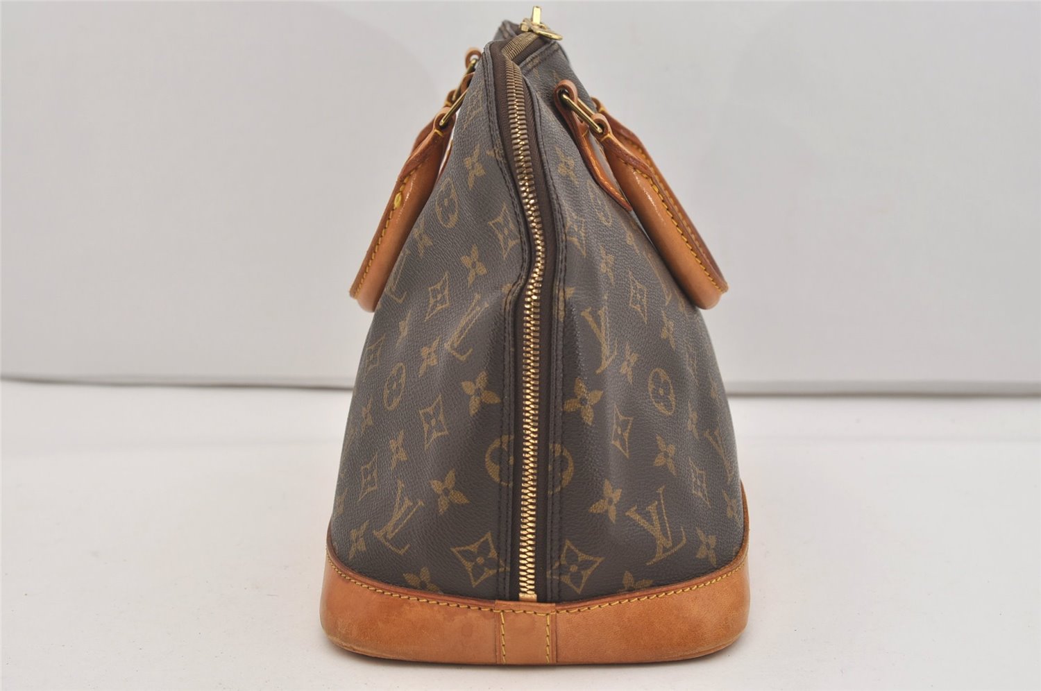 Authentic Louis Vuitton Monogram Alma Hand Bag Purse M51130 LV 5657J