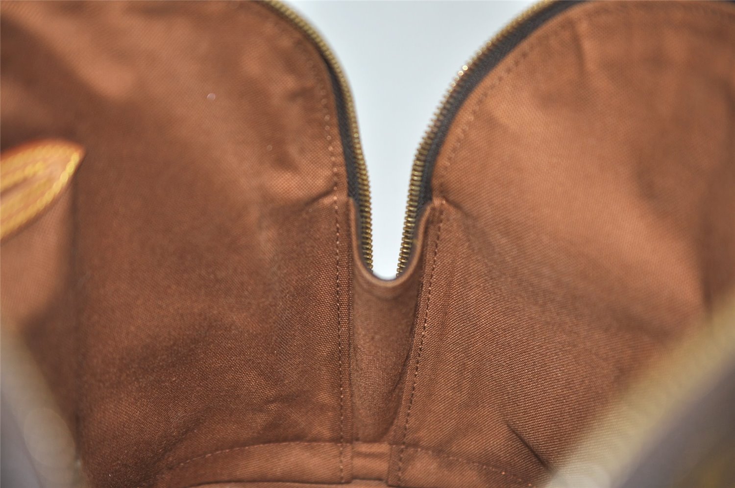 Authentic Louis Vuitton Monogram Alma Hand Bag Purse M51130 LV 5657J