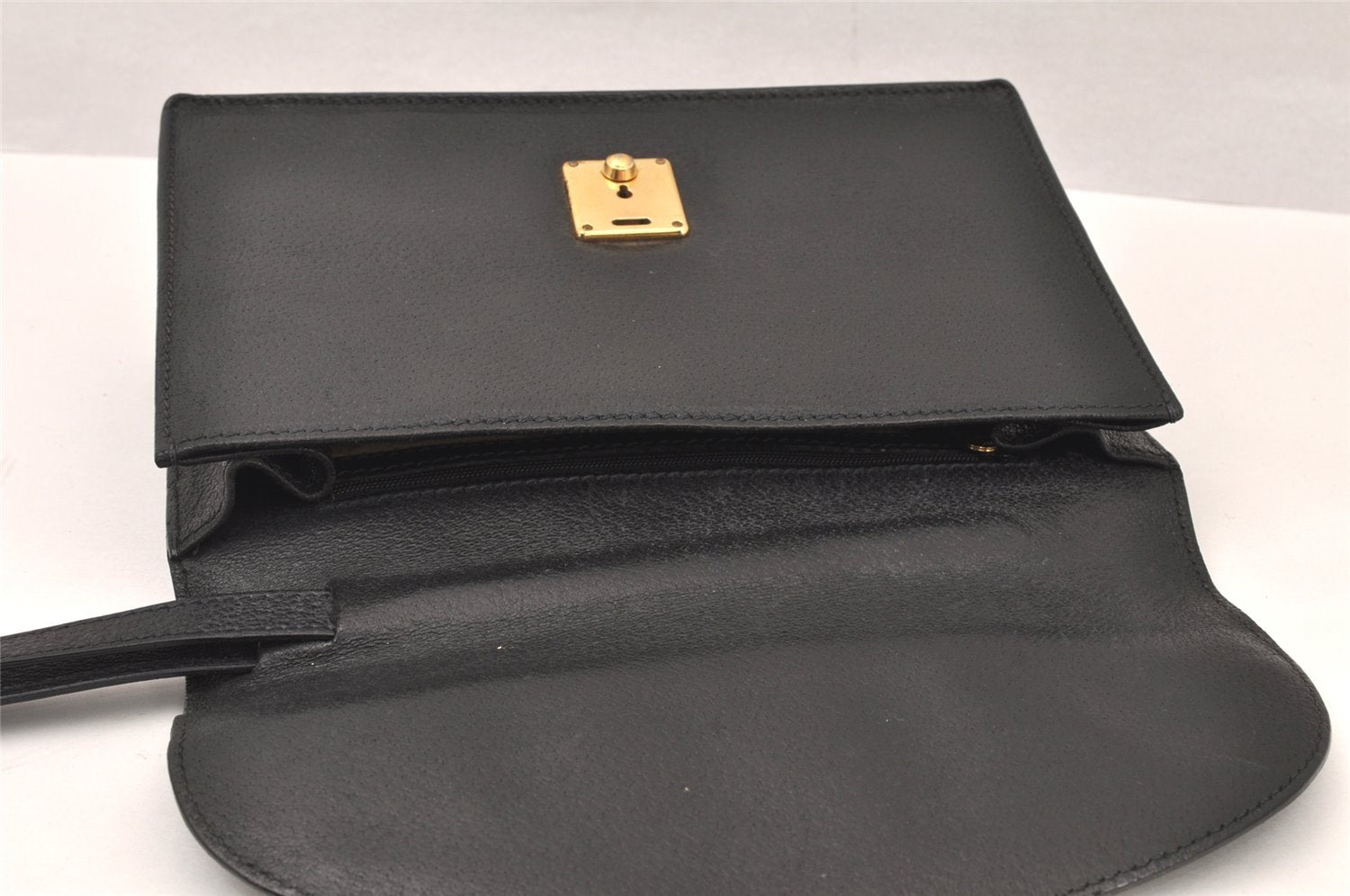 Authentic GUCCI Vintage Clutch Hand Bag Purse Leather Black 5665K