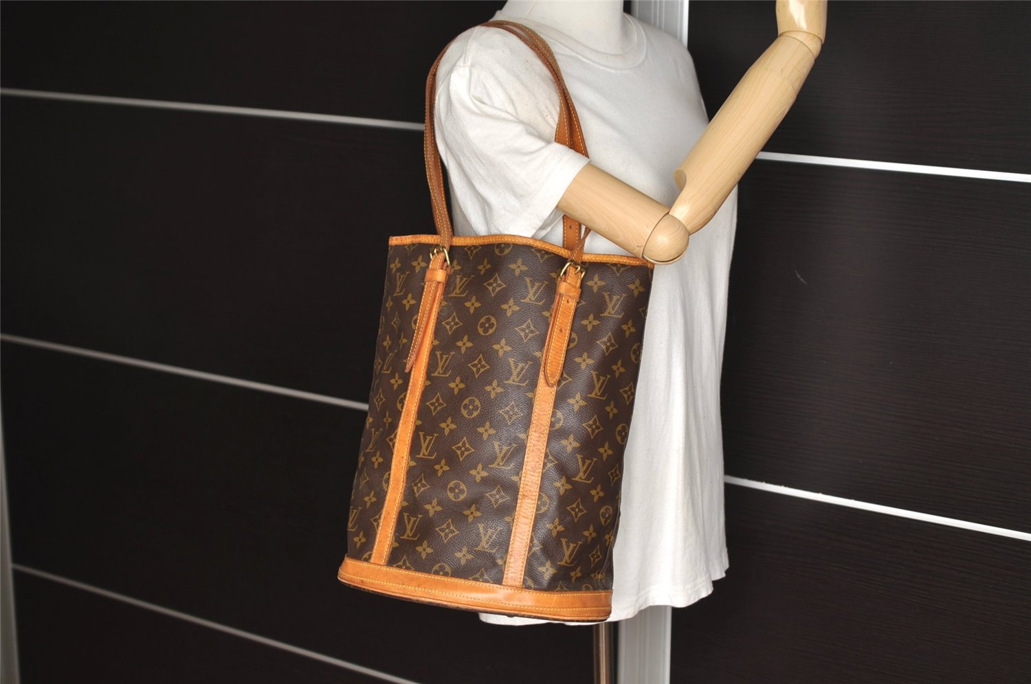 Authentic Louis Vuitton Monogram Bucket GM Shoulder Tote Bag M42236 Junk 5668J