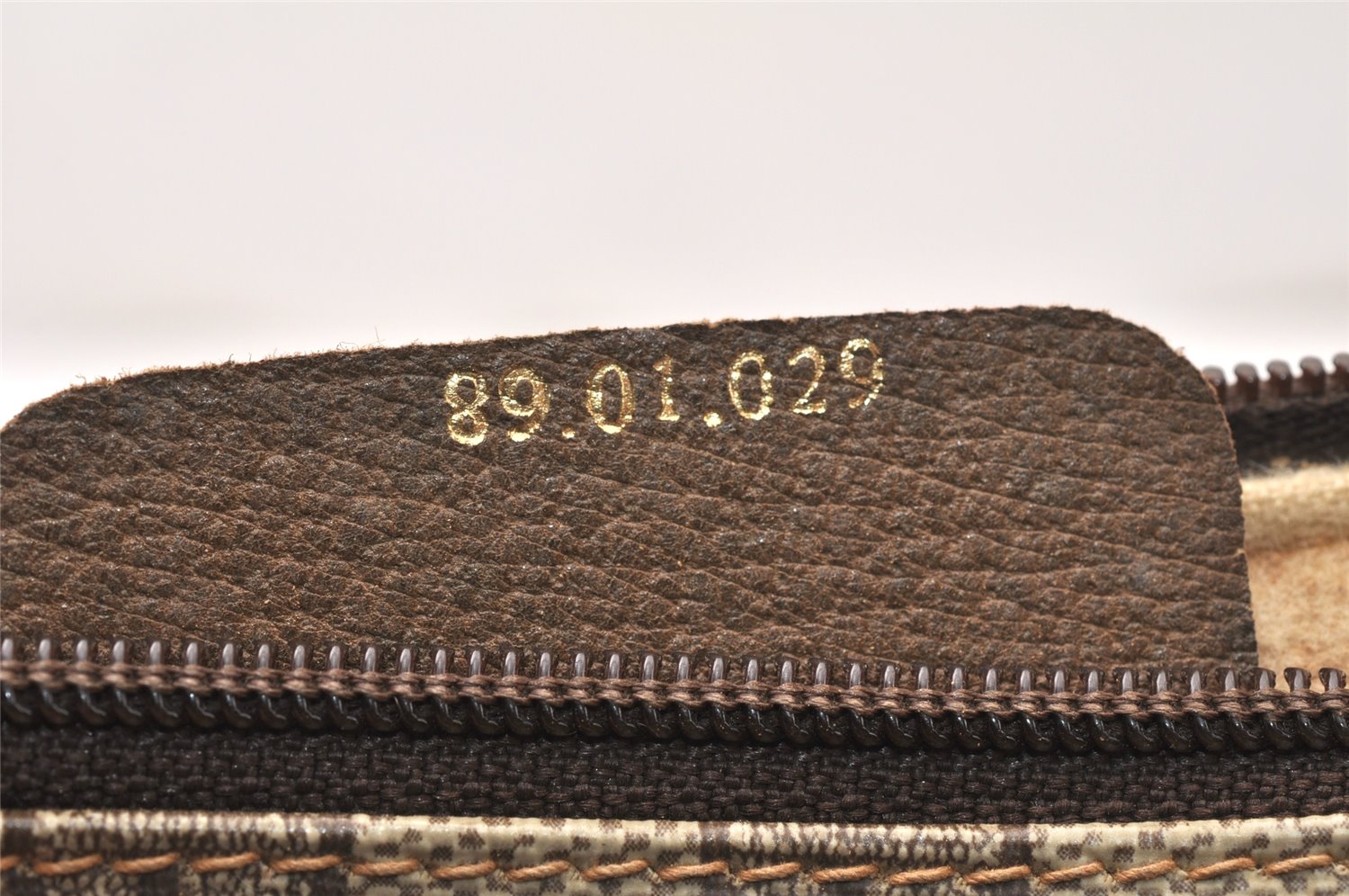 Authentic GUCCI Vintage Clutch Hand Bag Purse GG PVC Leather Brown 5669K