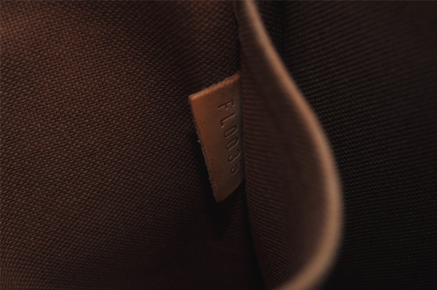 Authentic Louis Vuitton Monogram Popincourt Haut Shoulder Bag M40007 LV 5673I