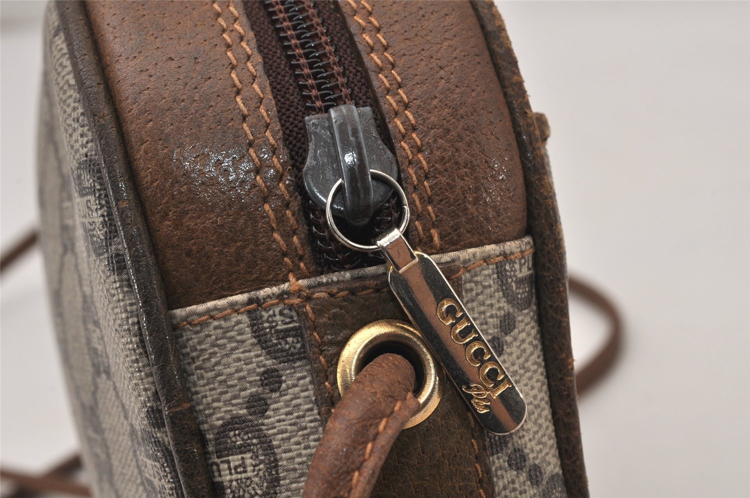 Authentic GUCCI GG Plus Shoulder Cross Body Bag PVC Leather Brown Junk 5673K