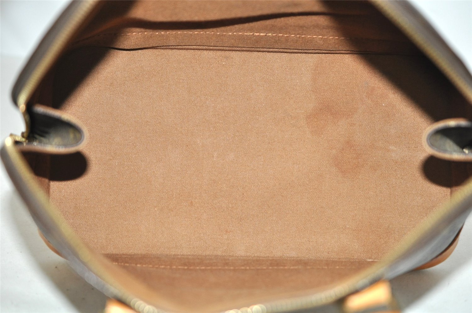 Authentic Louis Vuitton Monogram Alma Hand Bag Purse M51130 LV 5676I