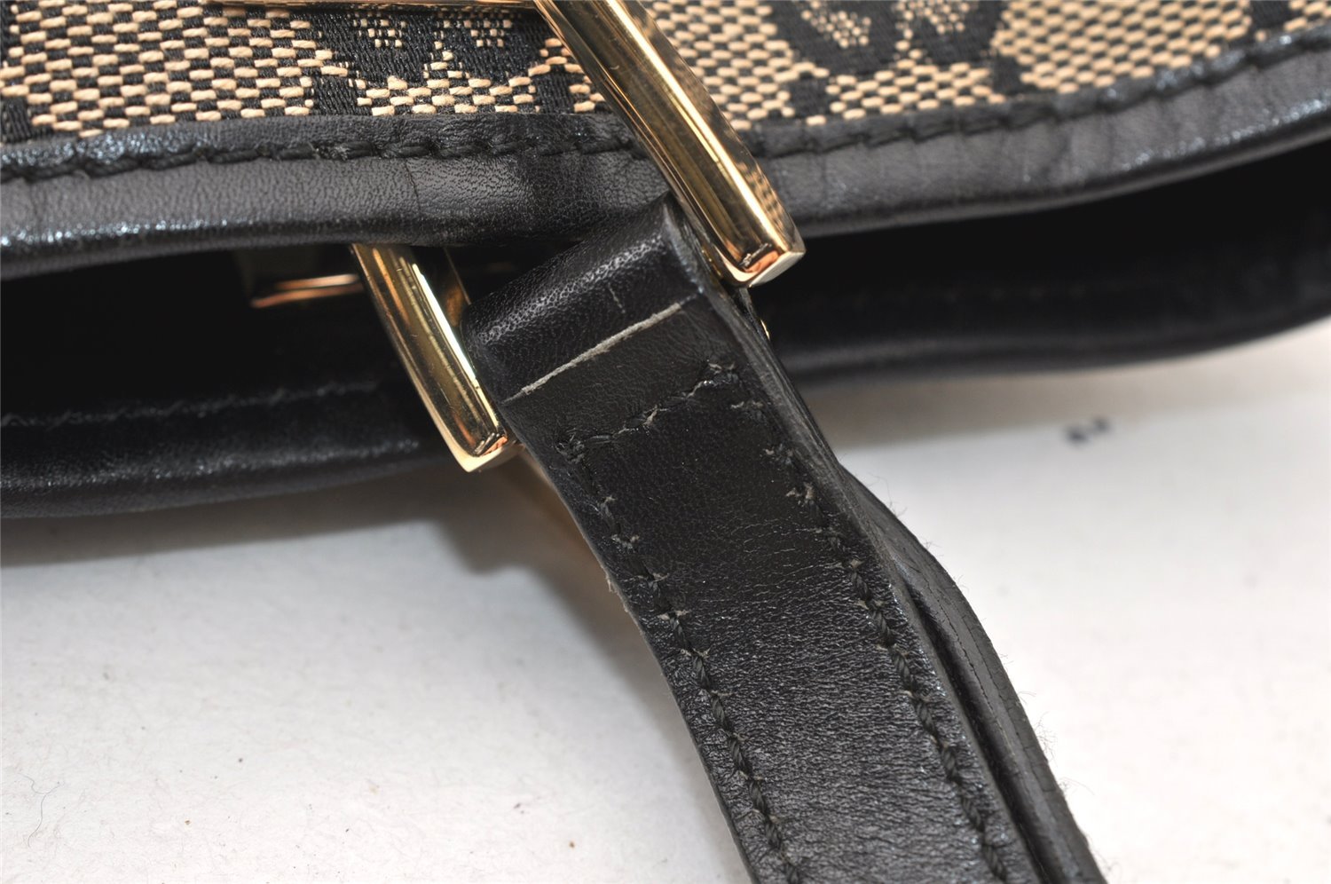 Authentic GUCCI Vintage Shoulder Tote Bag Purse GG Canvas Leather Black 5681K