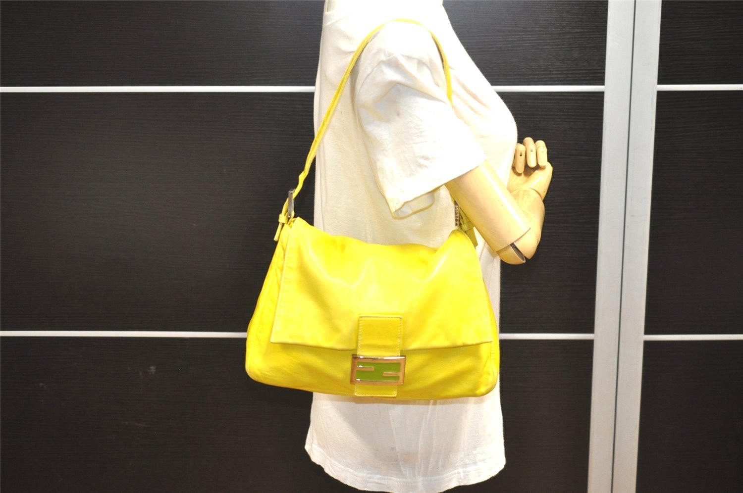 Authentic FENDI Mamma Baguette Shoulder Hand Bag Purse Leather Yellow 5683I