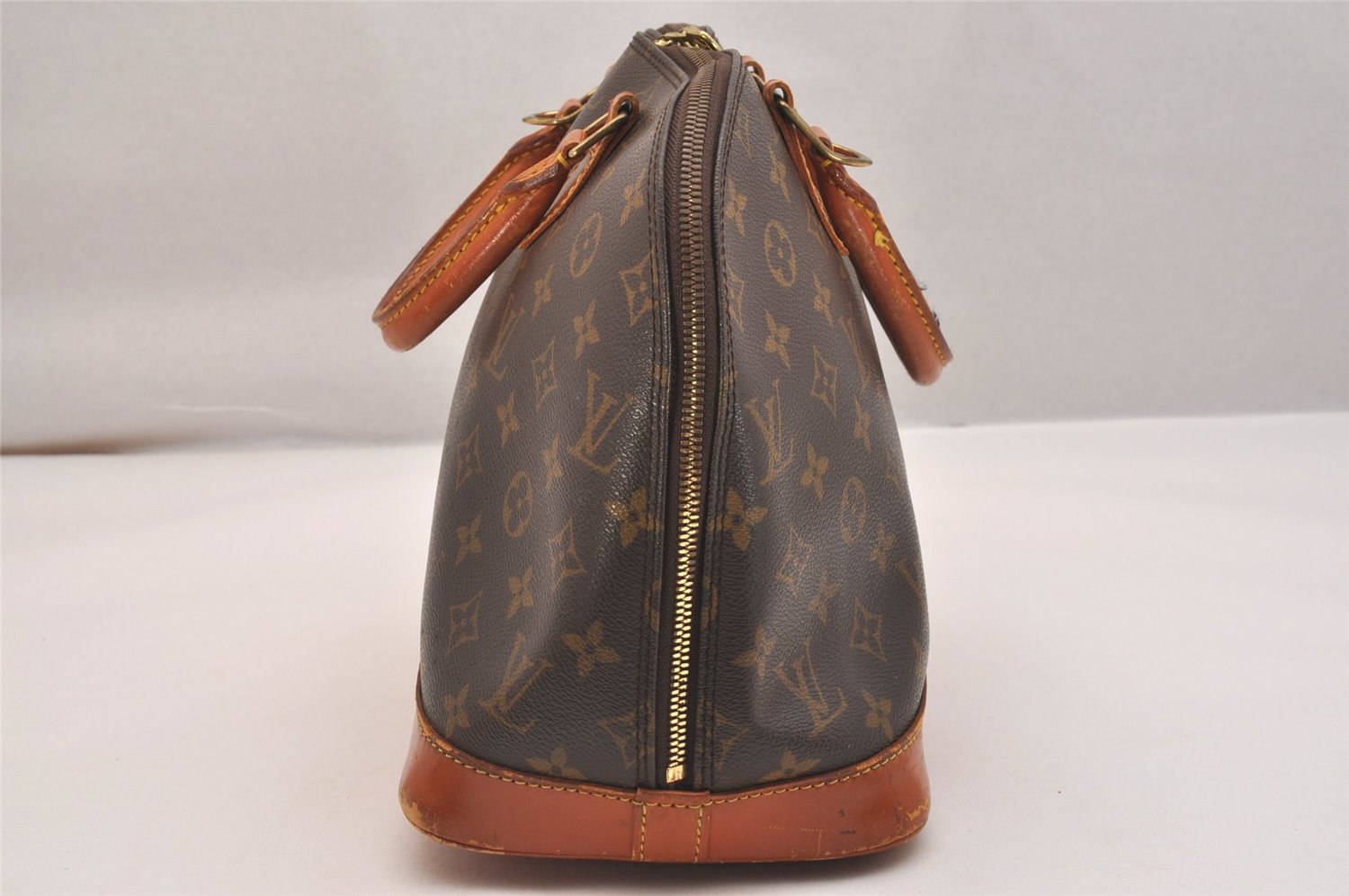 Authentic Louis Vuitton Monogram Alma Hand Bag Purse M51130 LV 5684J