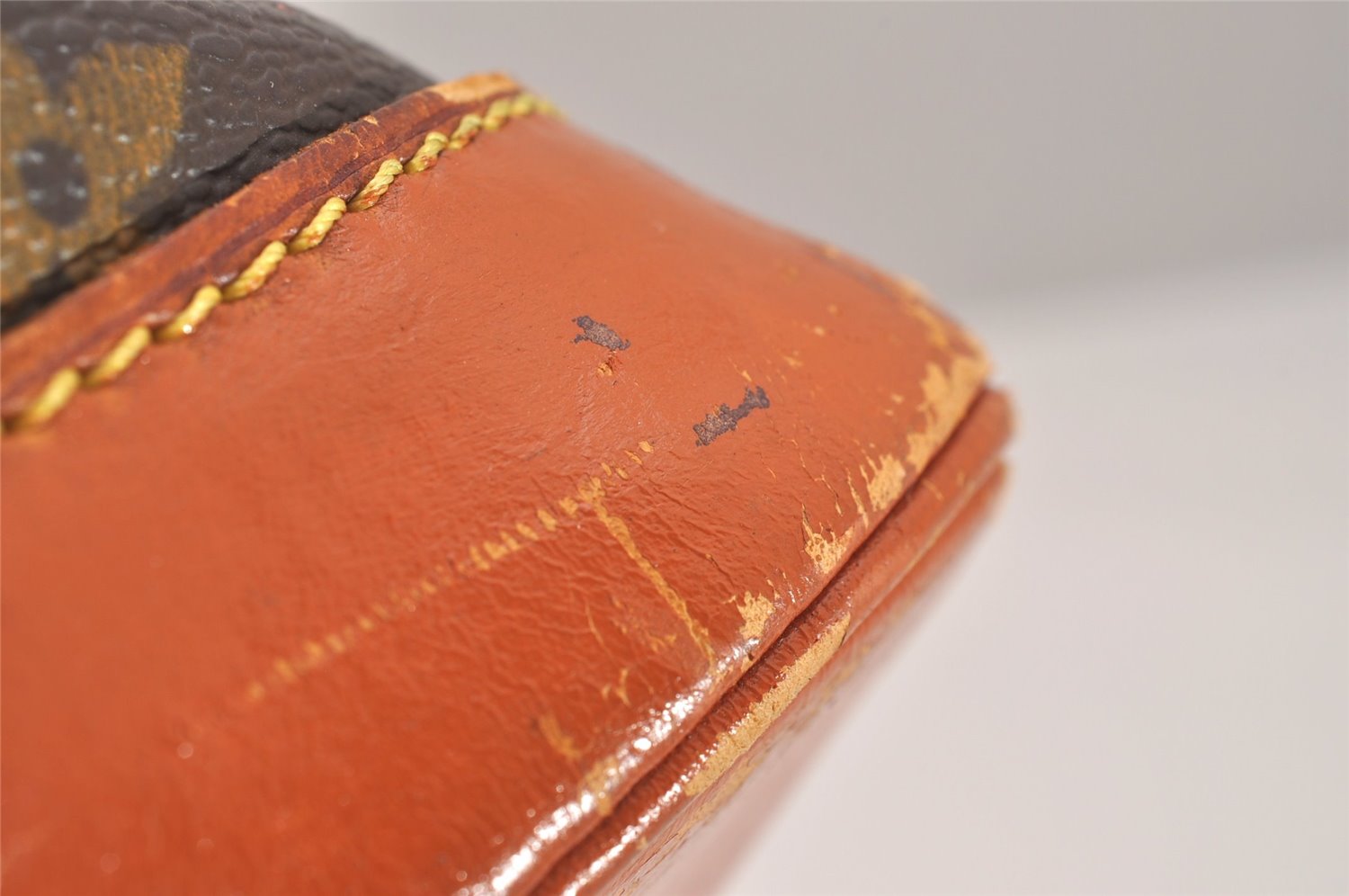 Authentic Louis Vuitton Monogram Alma Hand Bag Purse M51130 LV 5684J