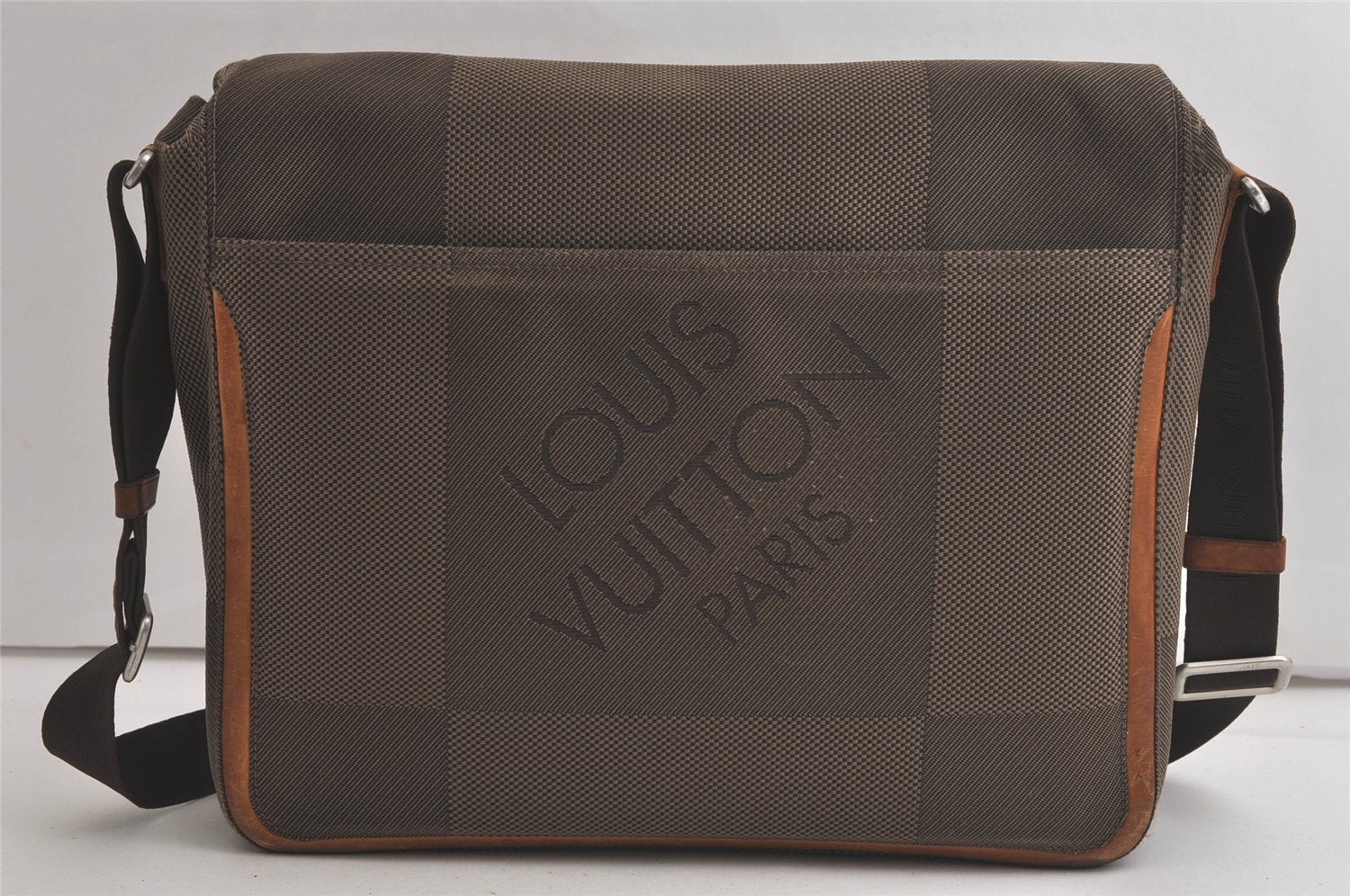 Auth Louis Vuitton Damier Geant Messenger Shoulder Bag M93030 Brown Junk 5690K