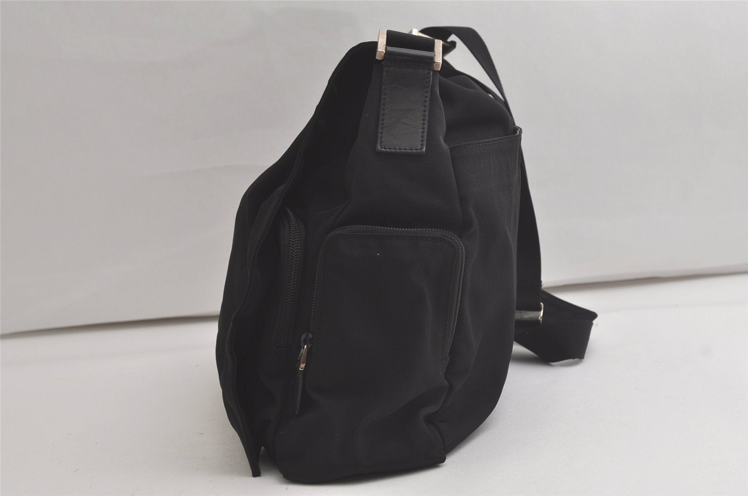 Authentic GUCCI Shoulder Cross Body Bag Purse Nylon Leather 0190340 Black 5691K