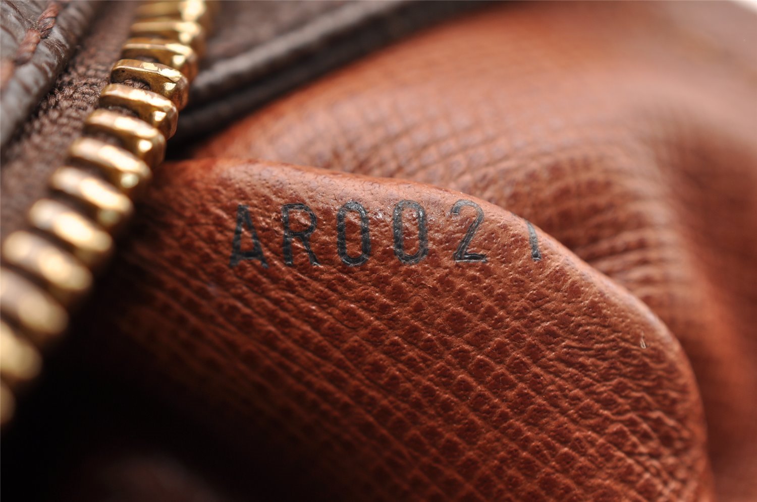 Authentic Louis Vuitton Monogram Nile Shoulder Cross Body Bag M45244 LV 5695I