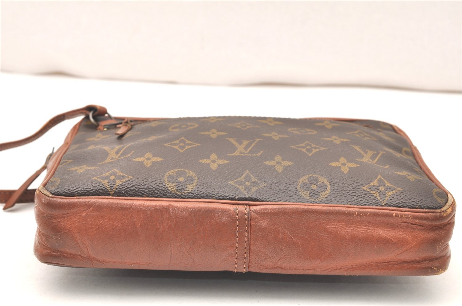 Authentic Louis Vuitton Monogram Pochette Sport Clutch Hand Bag Old Model 5696K