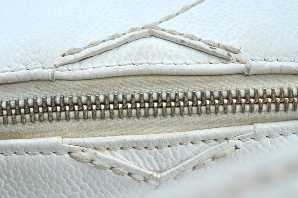 Authentic CHANEL Vintage Caviar Skin CoCo Mark Shoulder Tote Bag White 5698H