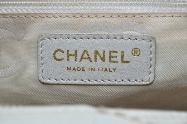 Authentic CHANEL Vintage Caviar Skin CoCo Mark Shoulder Tote Bag White 5698H