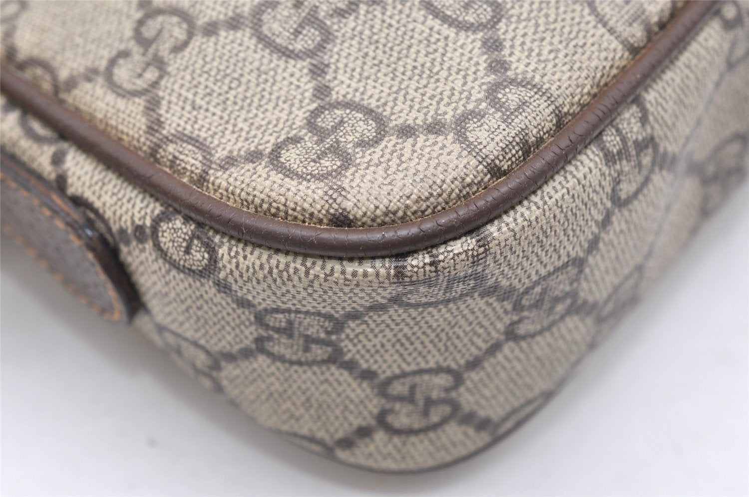 Authentic GUCCI Shoulder Cross Body Bag Purse GG PVC Leather Brown Junk 5699K