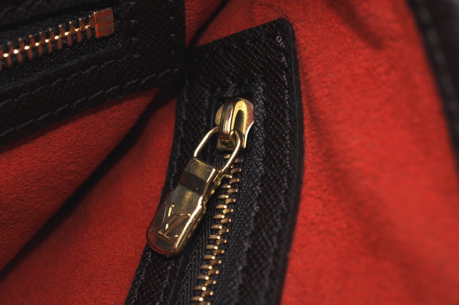 Authentic Louis Vuitton Damier Marais Bucket Shoulder Tote Bag N42240 LV 5701I