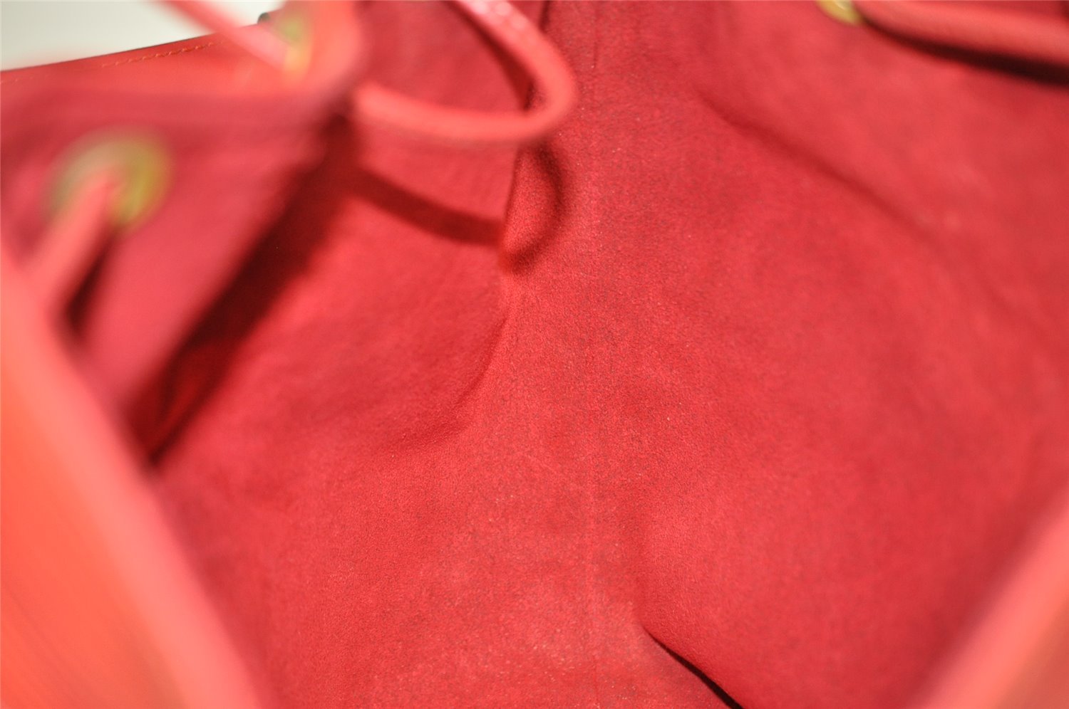 Authentic Louis Vuitton Epi Petit Noe Shoulder Drawstring Bag M44107 Red 5709I