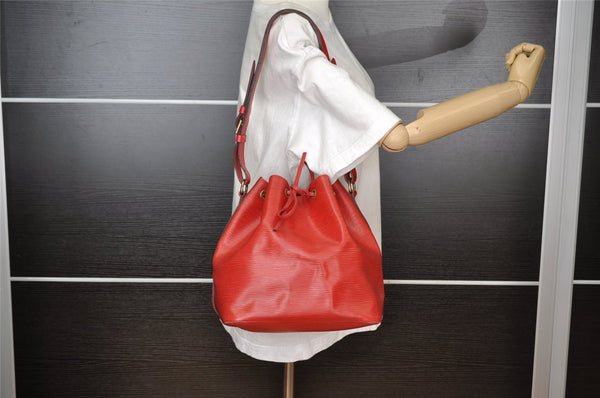 Authentic Louis Vuitton Epi Petit Noe Shoulder Drawstring Bag M44107 Red 5709I