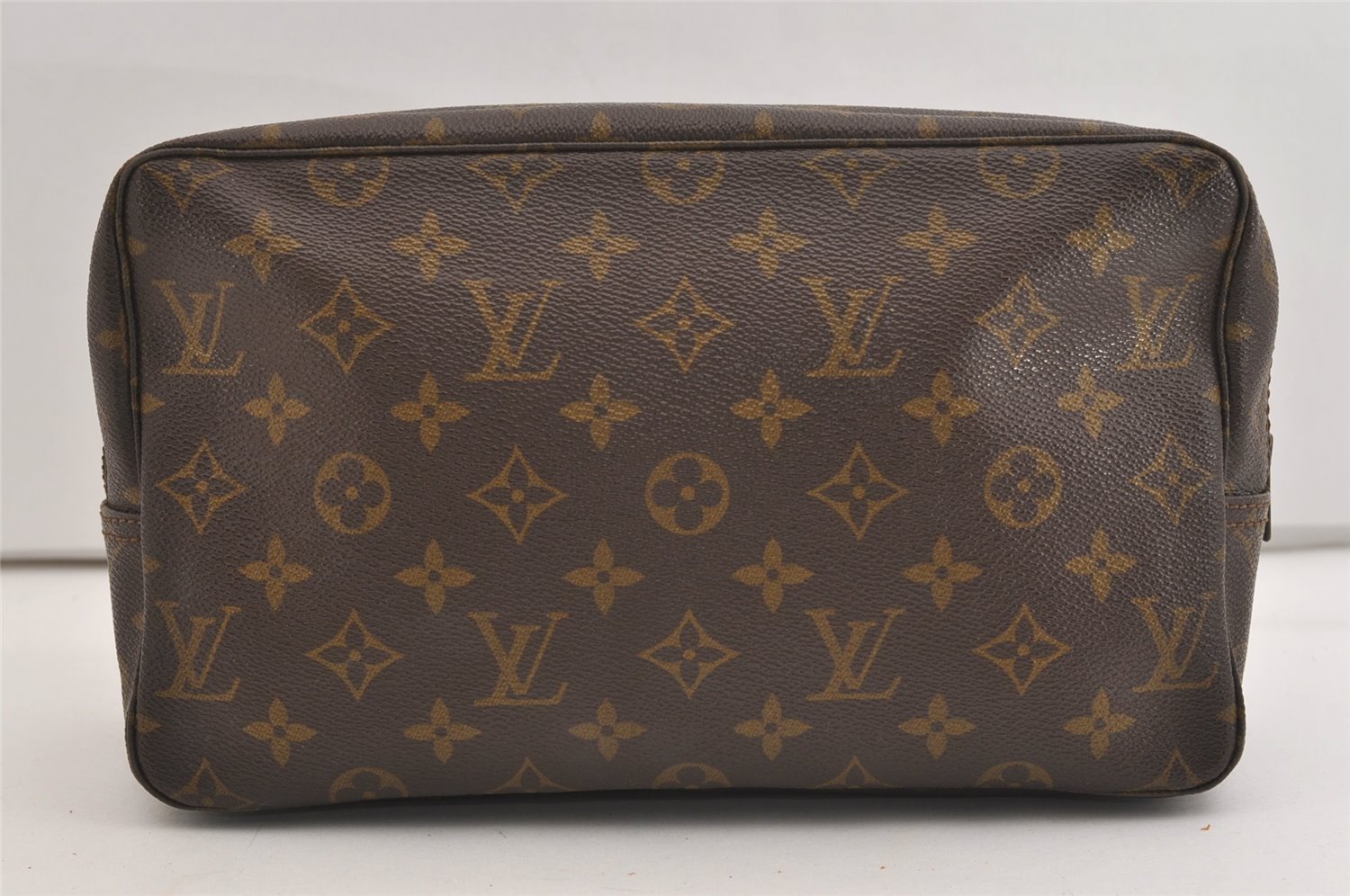 Auth Louis Vuitton Monogram Trousse Toilette 28 Clutch Hand Bag Old Model 5711J
