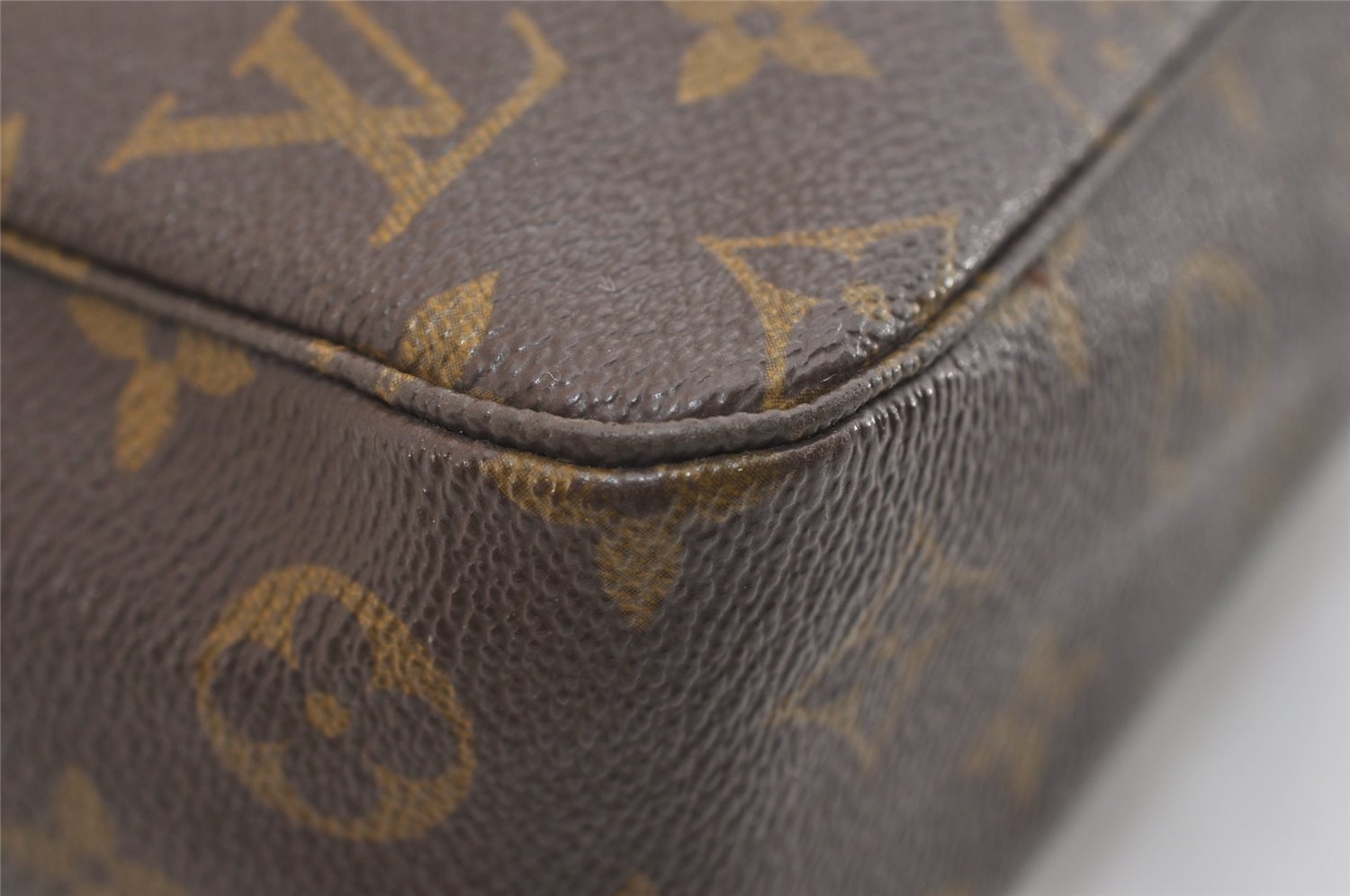 Auth Louis Vuitton Monogram Trousse Toilette 28 Clutch Hand Bag Old Model 5711J