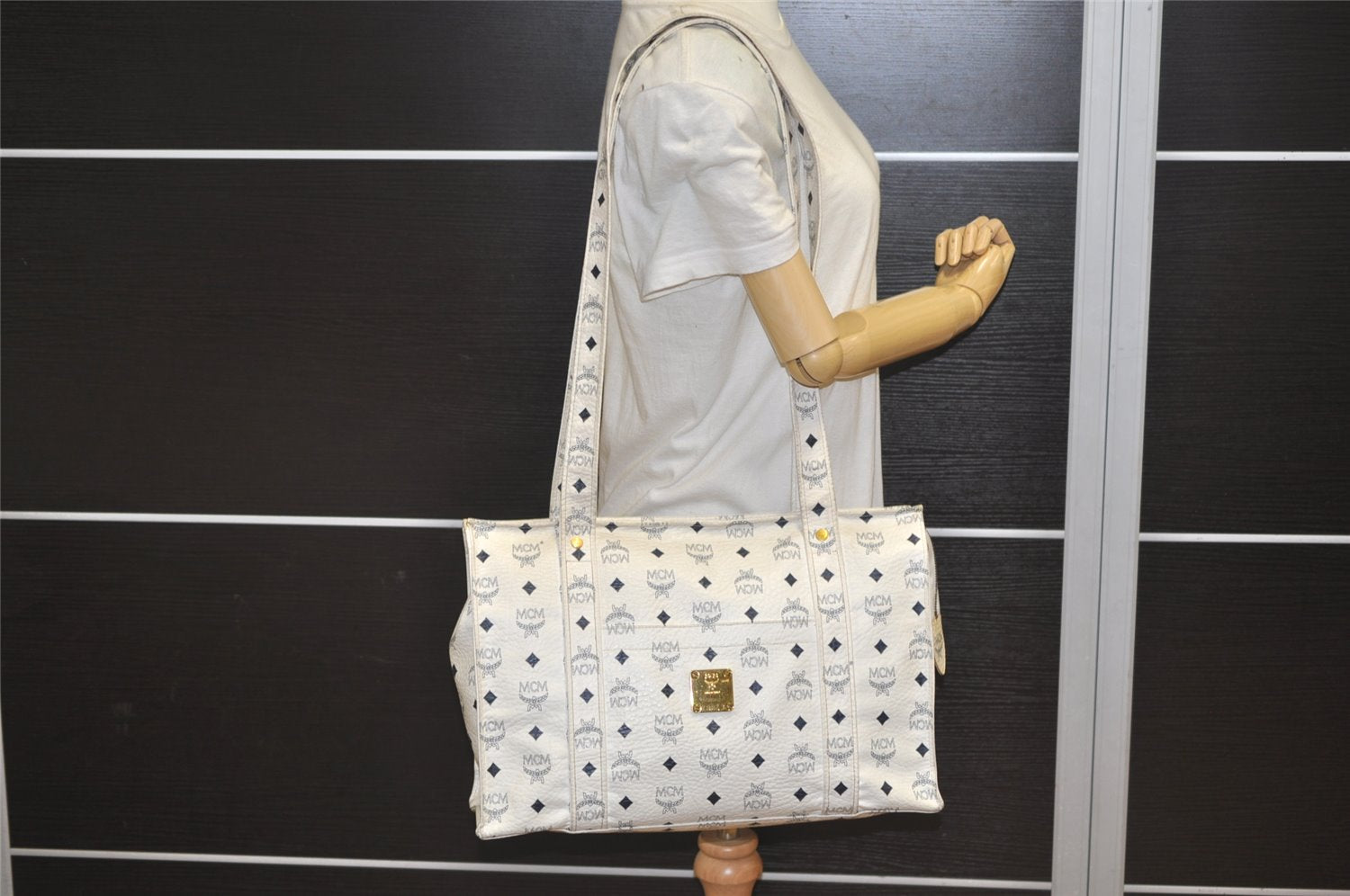 Authentic MCM Vintage Leather Shoulder Tote Bag White 5717K