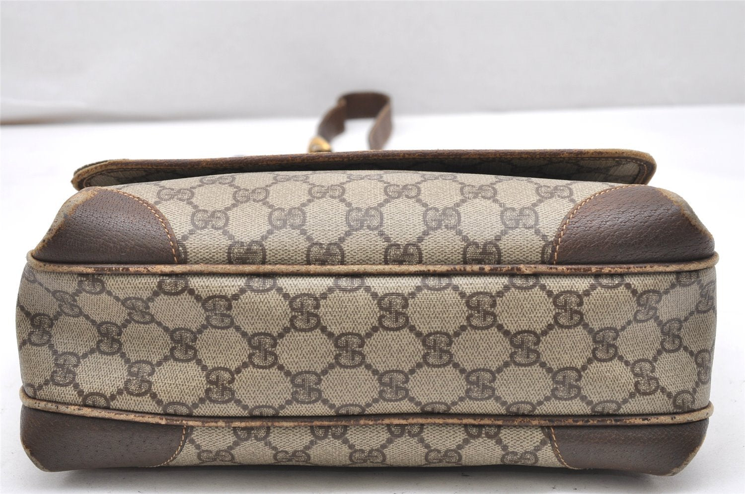 Authentic GUCCI Vintage Shoulder Cross Body Bag Purse GG PVC Leather Brown 5718K