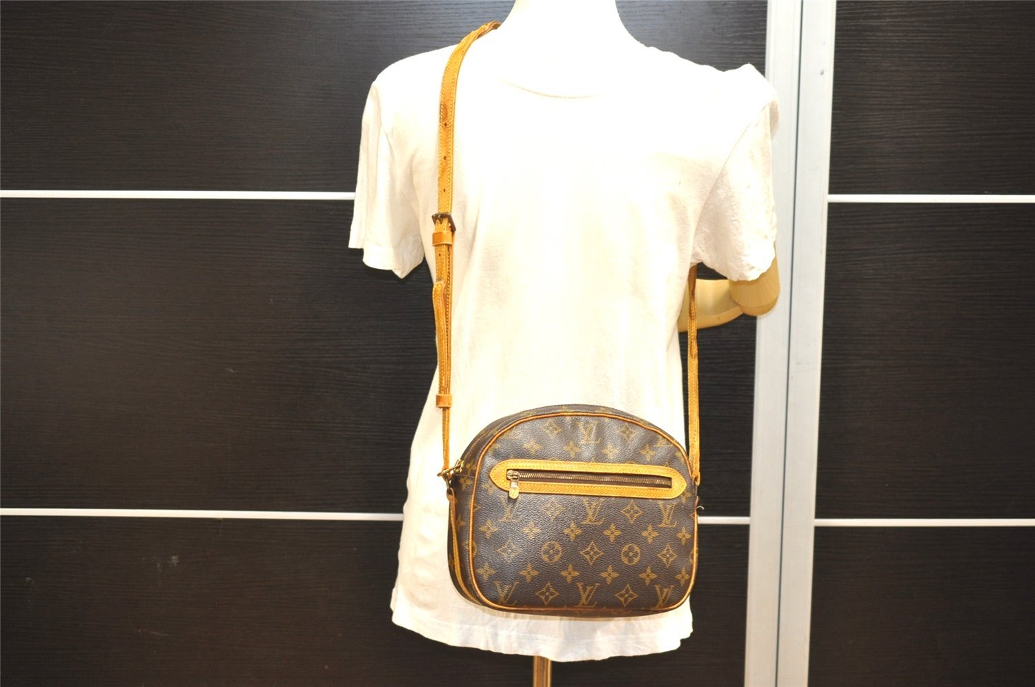 Authentic Louis Vuitton Monogram Senlis Shoulder Cross Body Bag M51222 LV 5720I