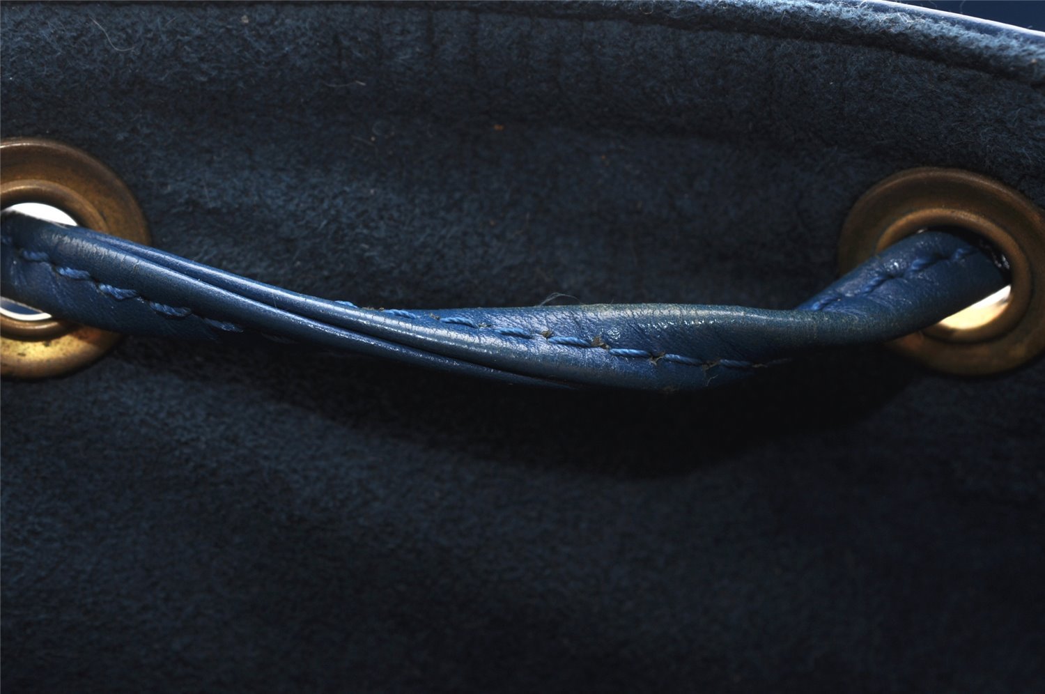 Authentic Louis Vuitton Epi Petit Noe Shoulder Drawstring Bag M44105 Blue 5722I