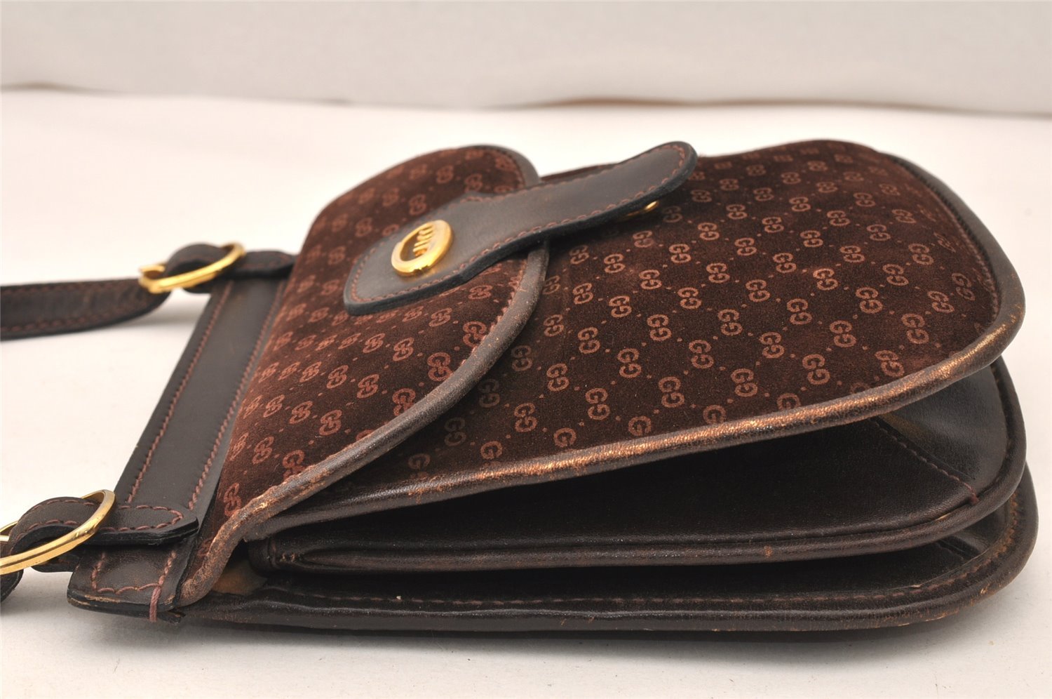Authentic GUCCI Micro GG Suede Leather Shoulder Cross Bag Purse Brown Junk 5723K