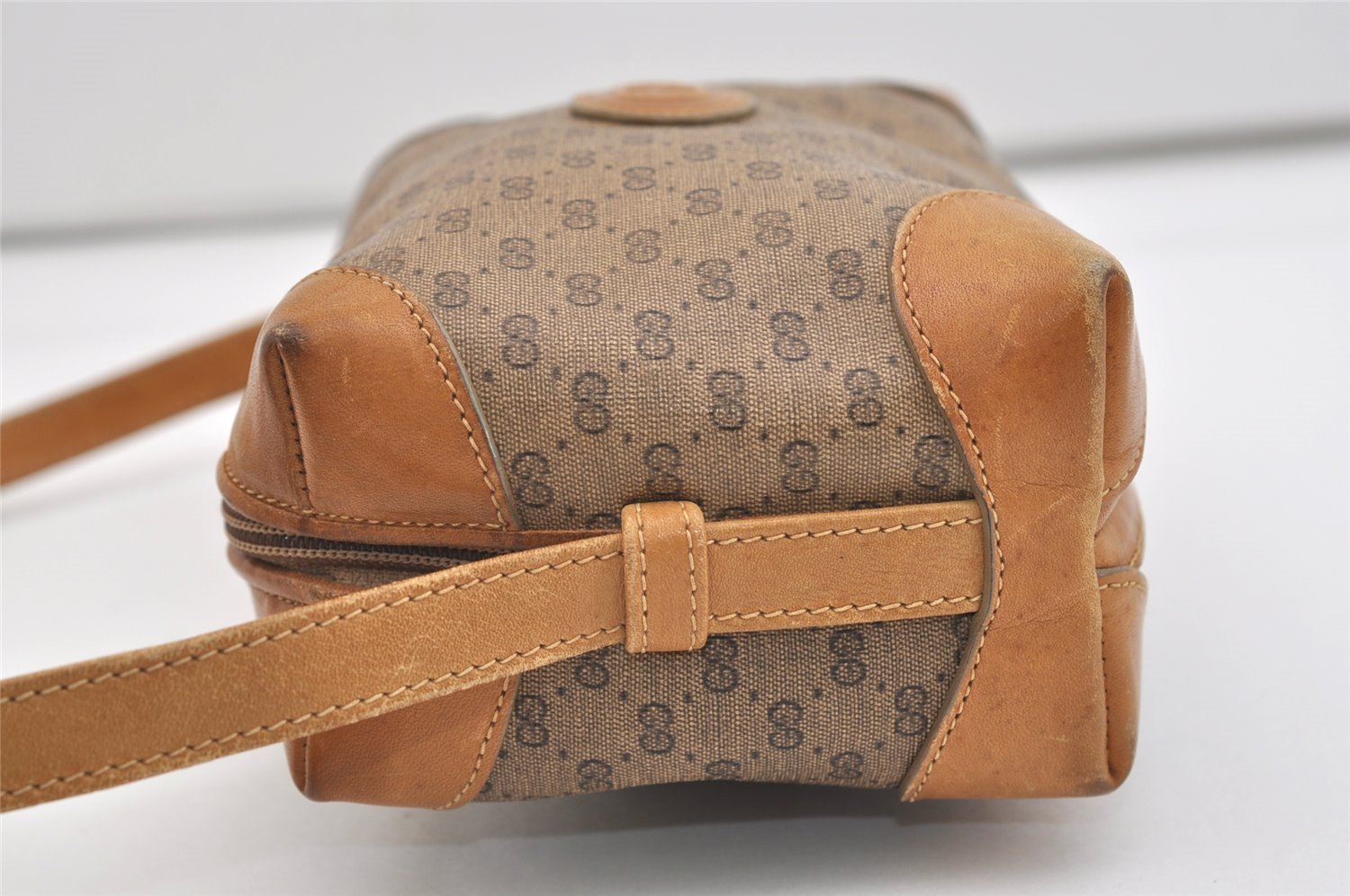 Authentic GUCCI Micro GG PVC Leather Shoulder Cross Body Bag Purse Brown 5728J