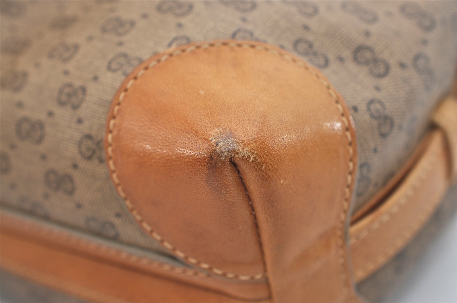 Authentic GUCCI Micro GG PVC Leather Shoulder Cross Body Bag Purse Brown 5728J